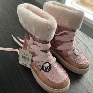 Girls winter boots (size 12)